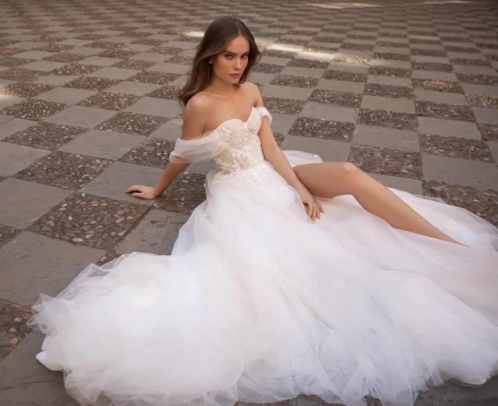 Robe de mariée PAUL & NATHALIE by sélestia S10104 - Confidence Mariage