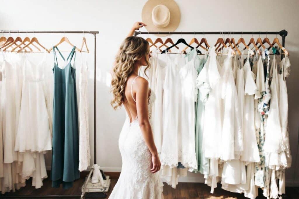 10 erreurs à éviter absolument quand on choisit sa robe de mariée